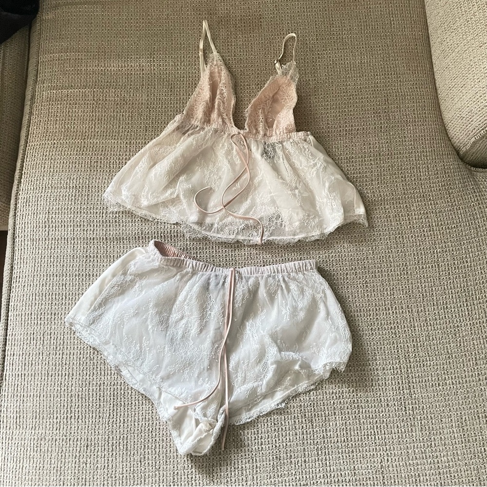 Victoria’s Secret two piece set women’s size Xs white lace